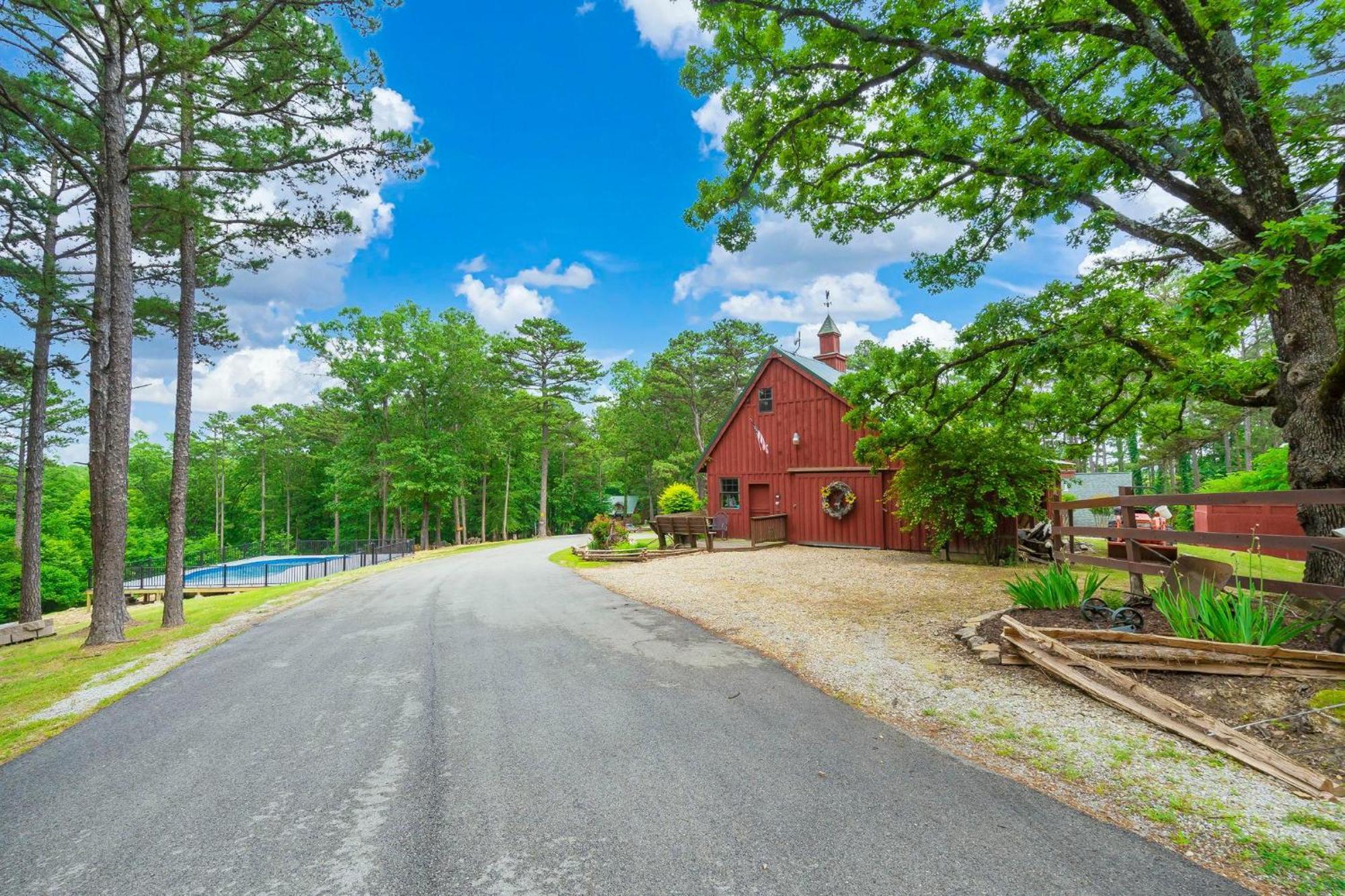 Persimmon Hollow With Gameroom Blue Eye Exterior photo